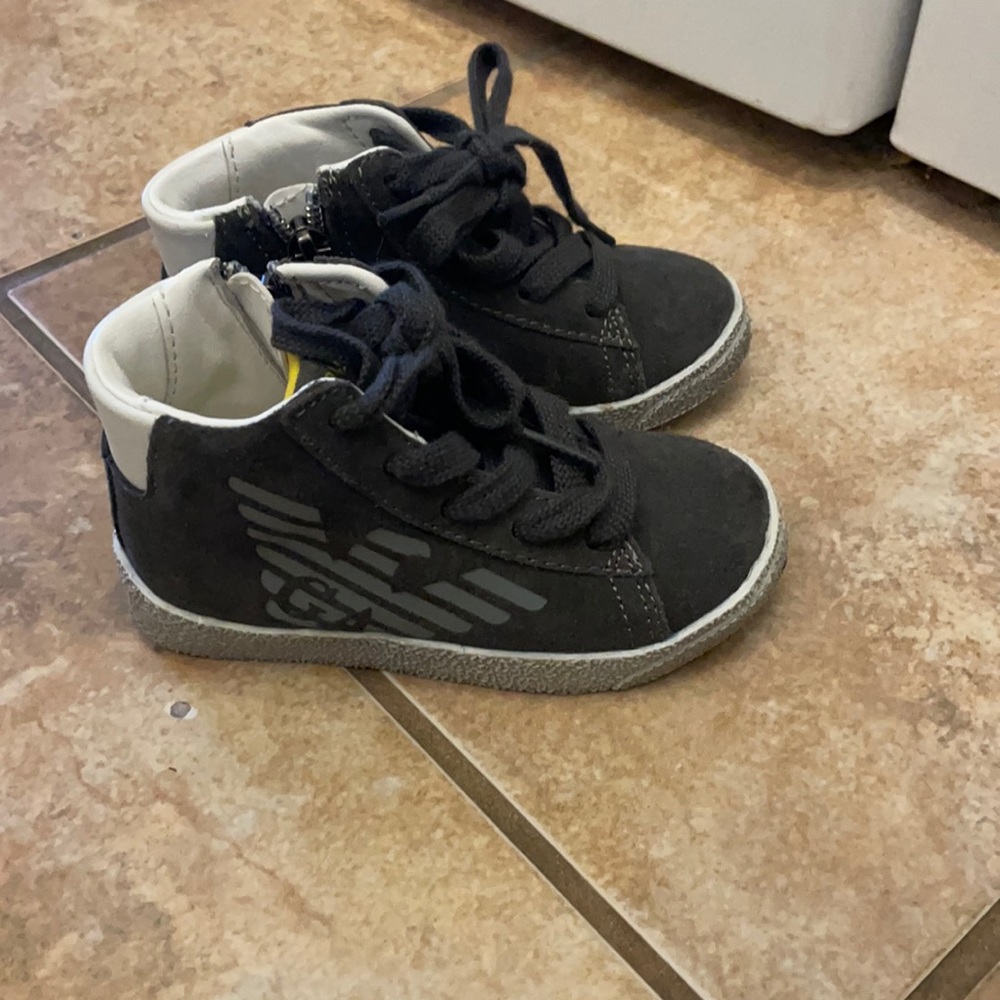 Giorgio Armani boys 6.5 shoes worn 2-3 times